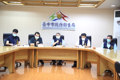 台中市政府今(19)日緊急召開「官兵確診案例說明」記者會