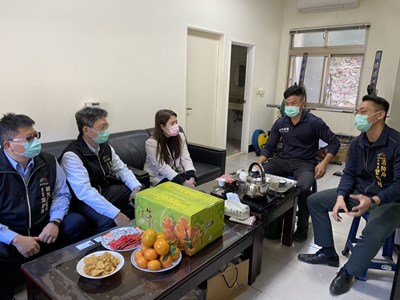中市府觀旅局慰勞谷關警消人員 感謝協助登山活動