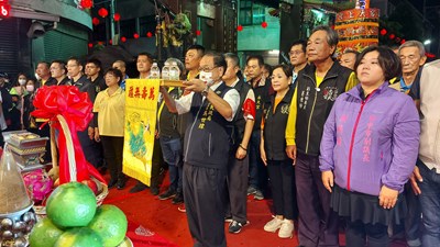 民政局長吳世瑋前往浩天宮參拜祈福